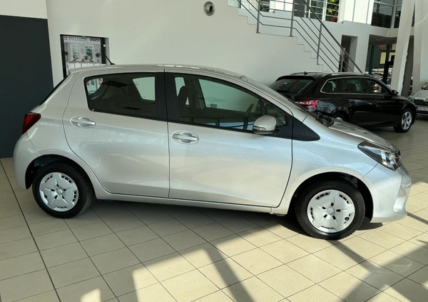 Toyota Yaris cena 37500 przebieg: 142578, rok produkcji 2015 z Częstochowa małe 497